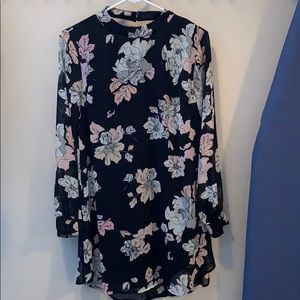 ASTR long/sheer-sleeves floral dress